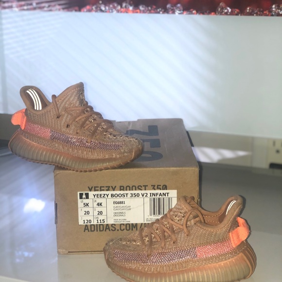 yeezy 350 infant